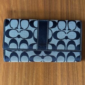 Coach Black and Gray Classic Patterned Wallet